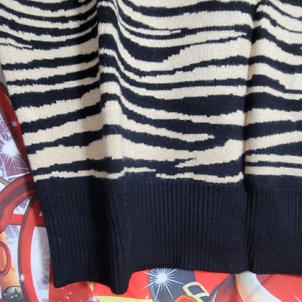 WAYF Sweater - Picture 3 of 8